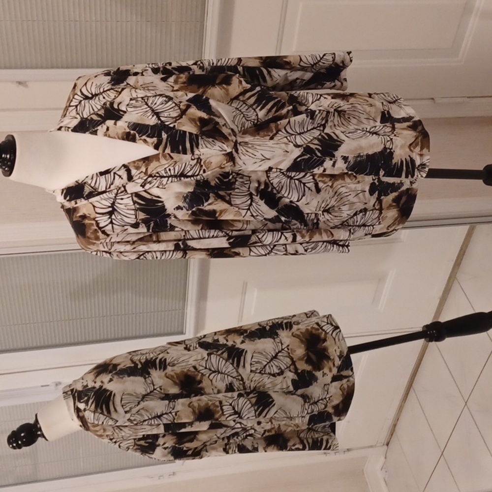 $4 Add-on Leafy Half-Sleeve Blouse - Size XL